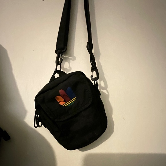 Small Adidas Crossbody bag - Picture 1 of 3